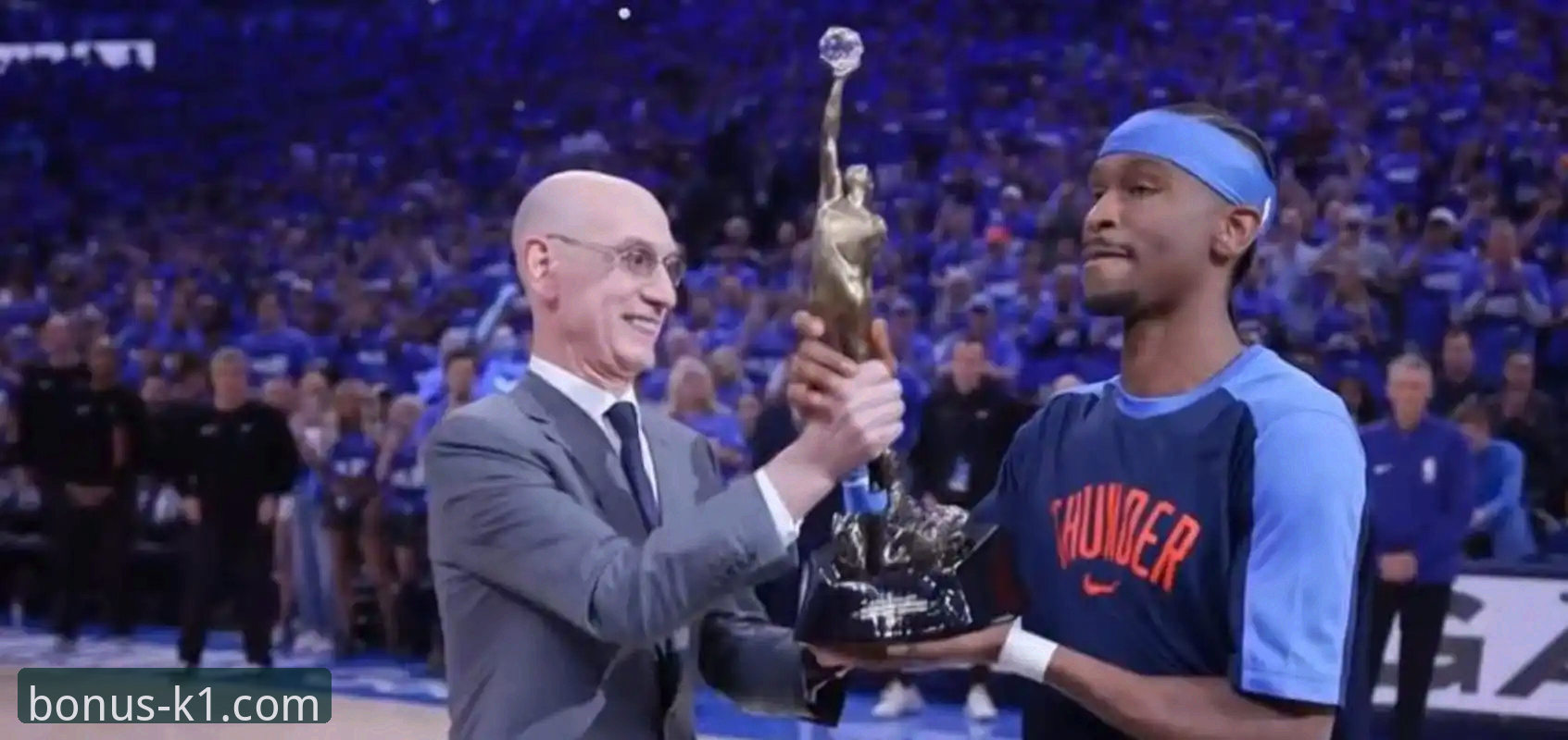 亚历山大47分加时制胜，雷霆险胜活塞赛事详解